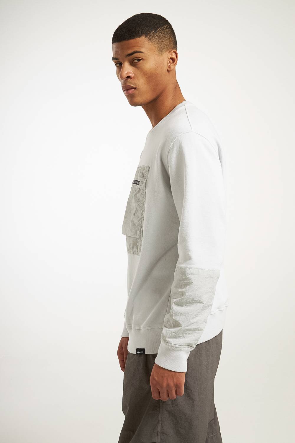 NemeN NMN_E23130F_216 [JYNX – CHEST POCKET ROUNDNECK] 2025
