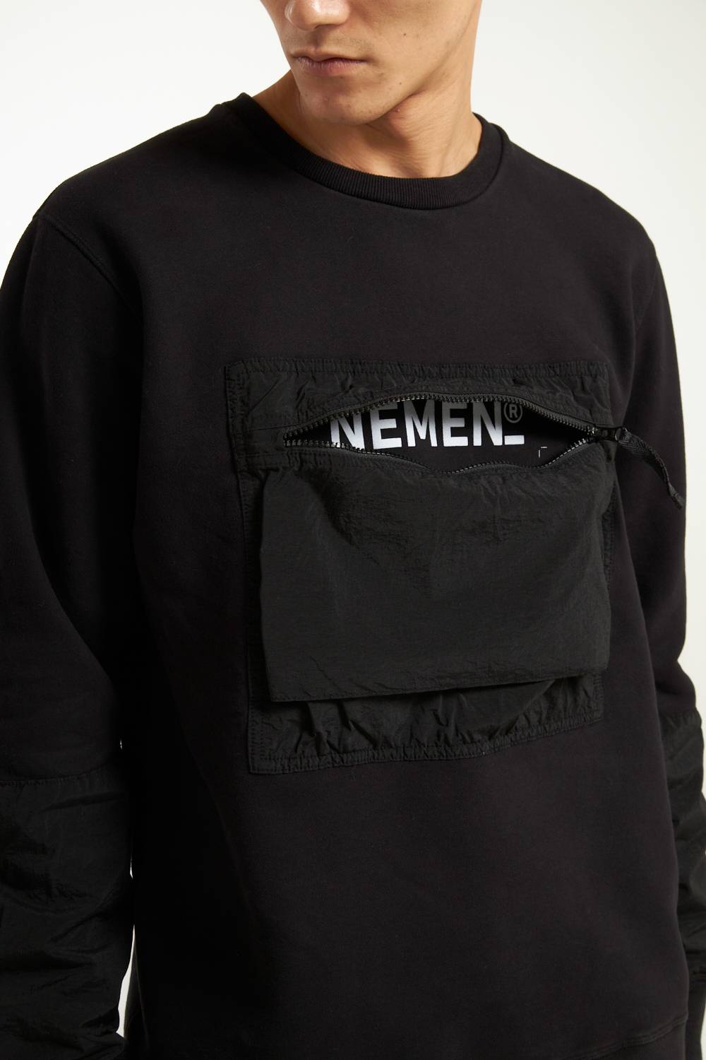 NemeN NMN_E23130F_111 [JYNX – CHEST POCKET ROUNDNECK] Vendita