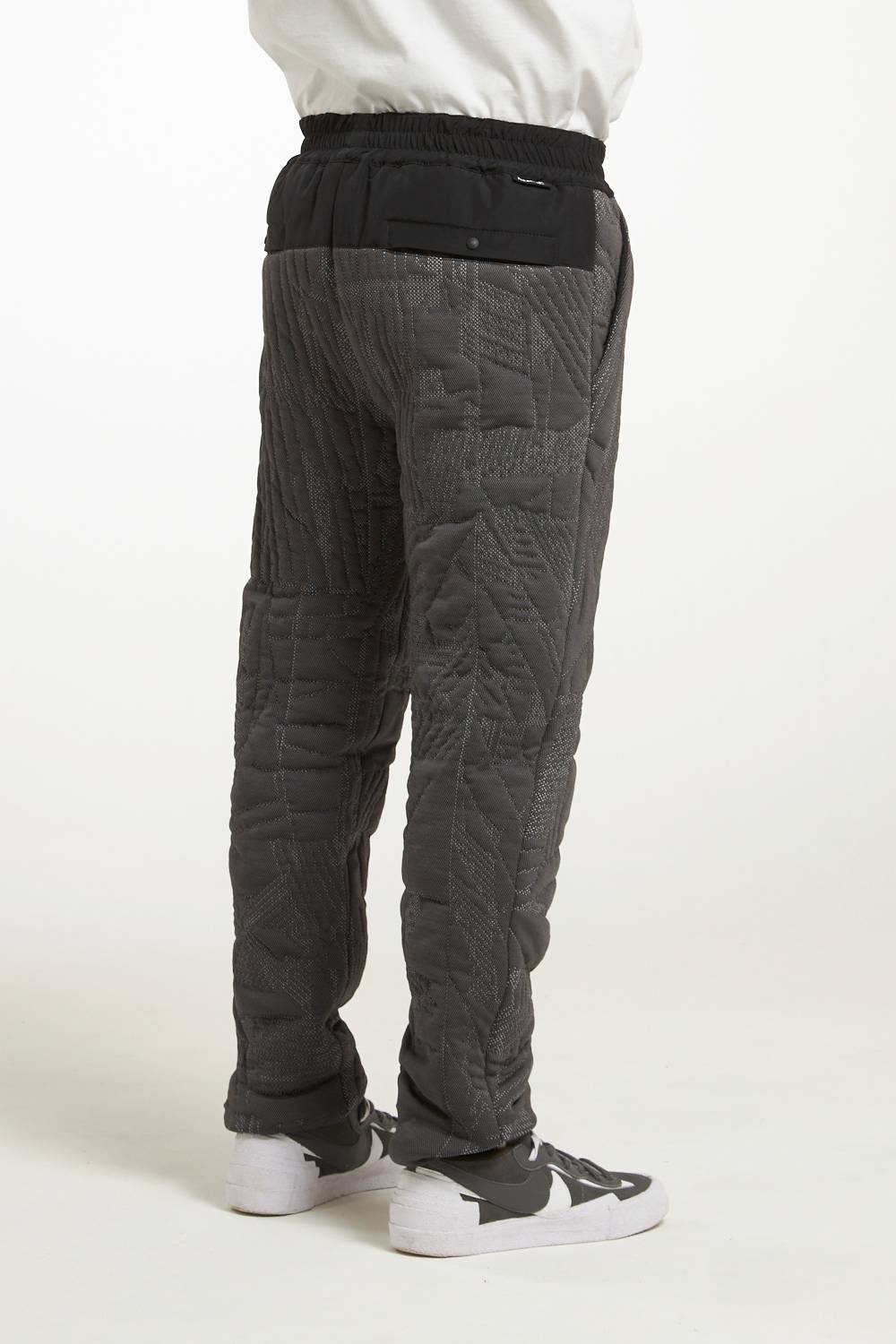 NemeN NMN_I22241P_170 [SET – 3D KNITTED PANT] Economico