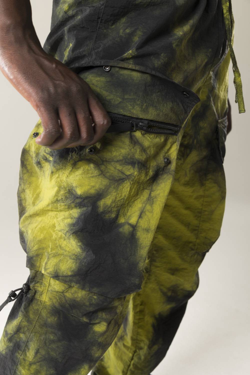 NemeN NMN_E22031P/1_158 [BRUS TIE-DYE CLIMBER CARGO PANTS] Vendita Economica