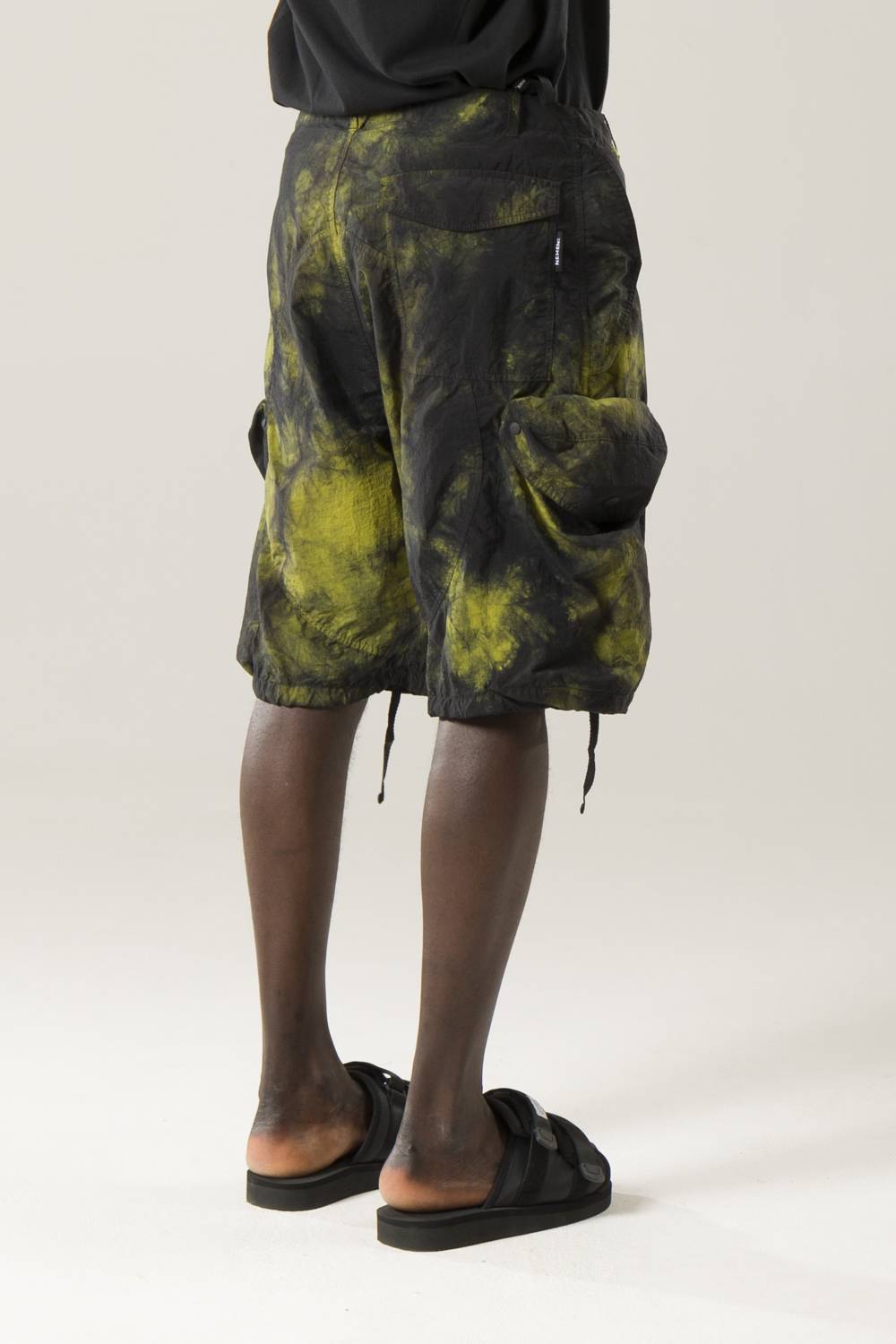 NemeN NMN_E22034P/1_158 [FLOW TIE DYE CARGO SHORT] 2025