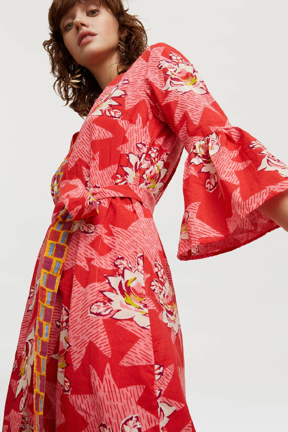 Lisa Corti abito ethesian star flower red Presa