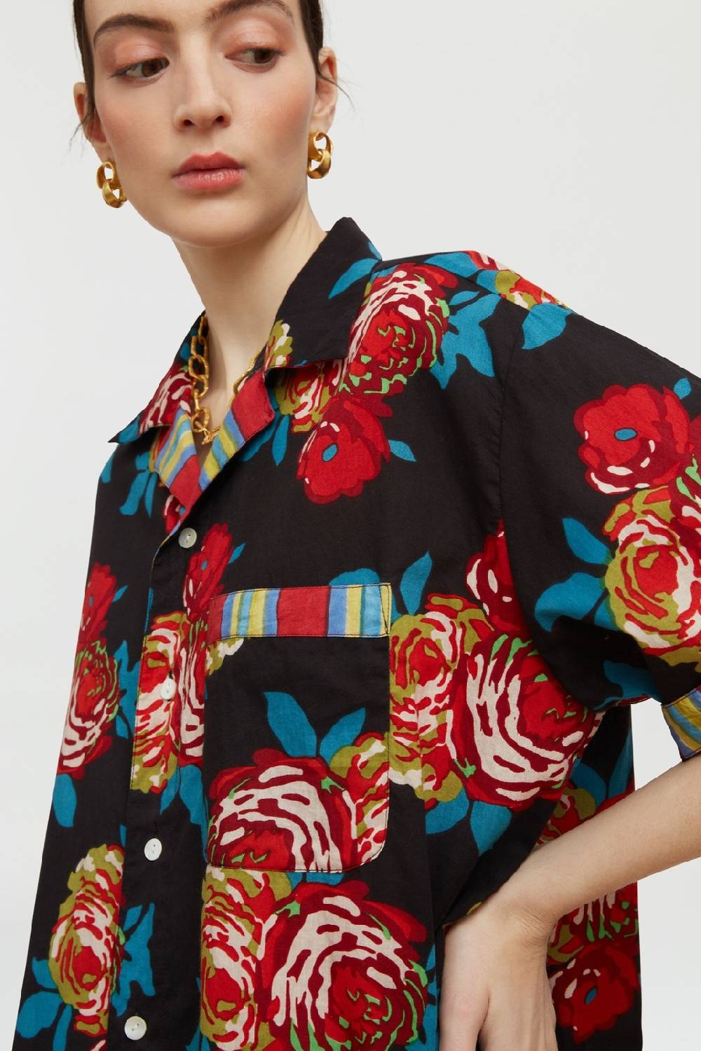 Lisa Corti camicia hawaian bold rose black Ritorno libero