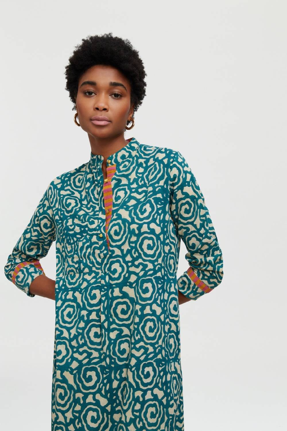 Lisa Corti kurta lunga spiral peacock natural Duty-free