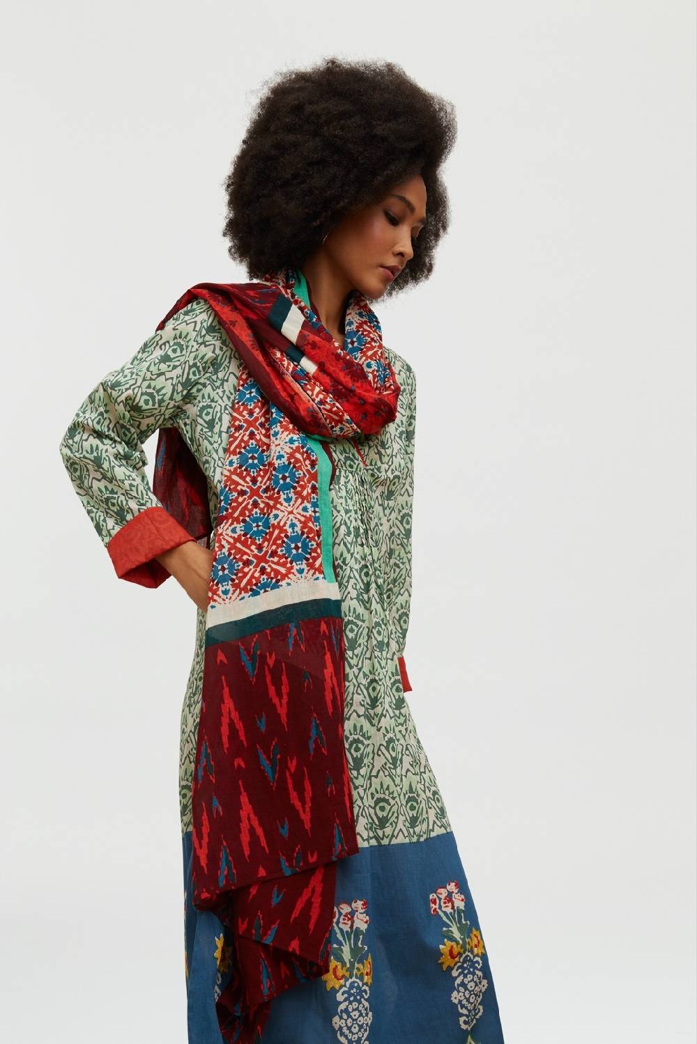 Lisa Corti pareo naga garden red Only for today