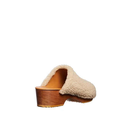 FIGURE DECORATIVE ZOCCOLI IN SHEARLING E LEGNO Offerta
