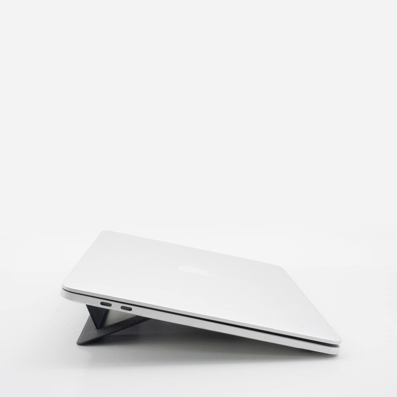 Puro Supporto Pieghevole Ultrasottile per Laptop fino a 16″ Consegna Veloce