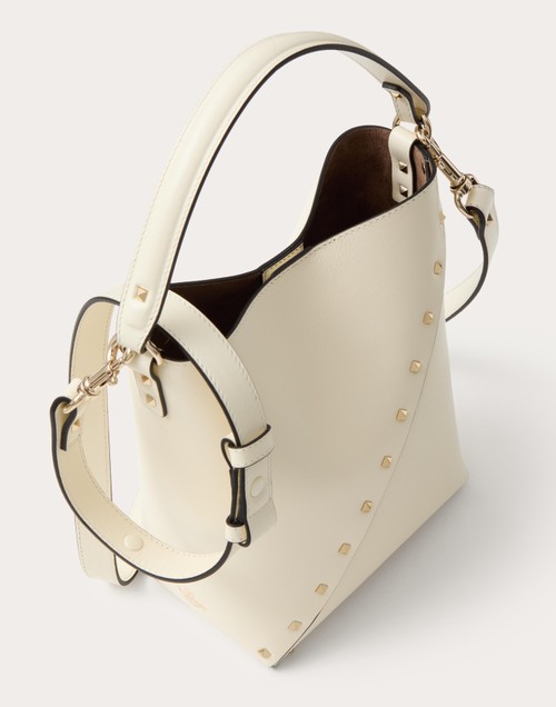Red Valentino BORSA A SECCHIELLO VALENTINO GARAVANI VALENTINO GARAVANI ROCKSTUD WISPY IN VITELLO Pezzi Unici