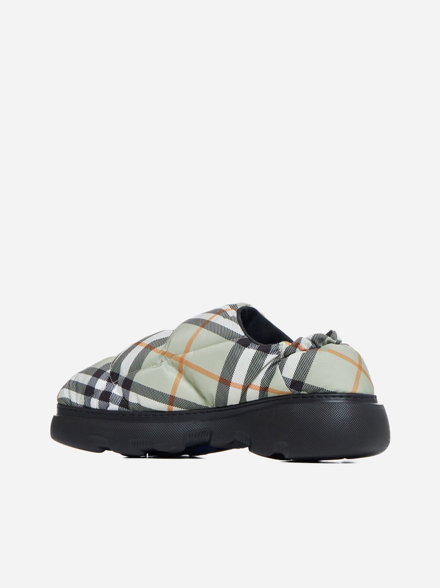 BURBERRY Slip-on Pillow in nylon check Saldi