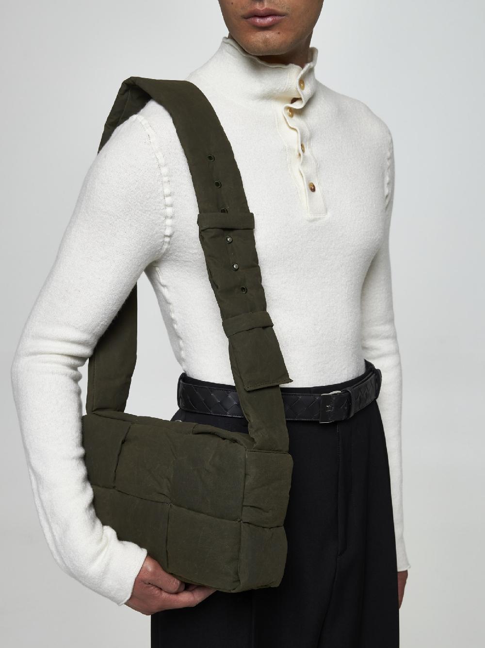 BOTTEGA VENETA Borsa Cassette Padded Tech media in cotone Convenienza