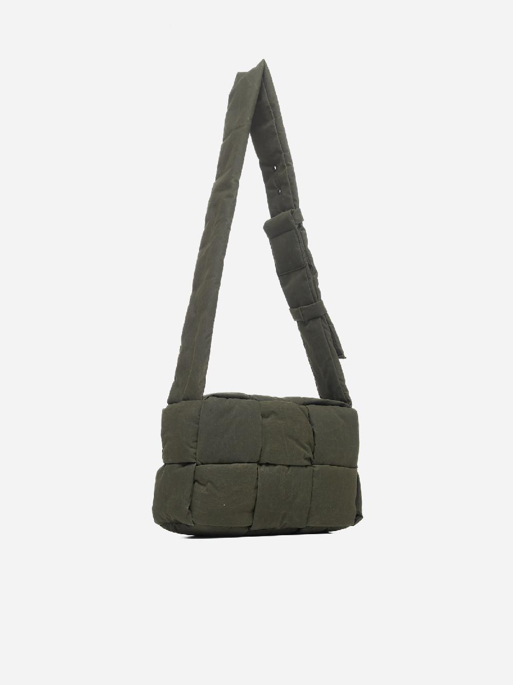 BOTTEGA VENETA Borsa Cassette Padded Tech media in cotone Convenienza