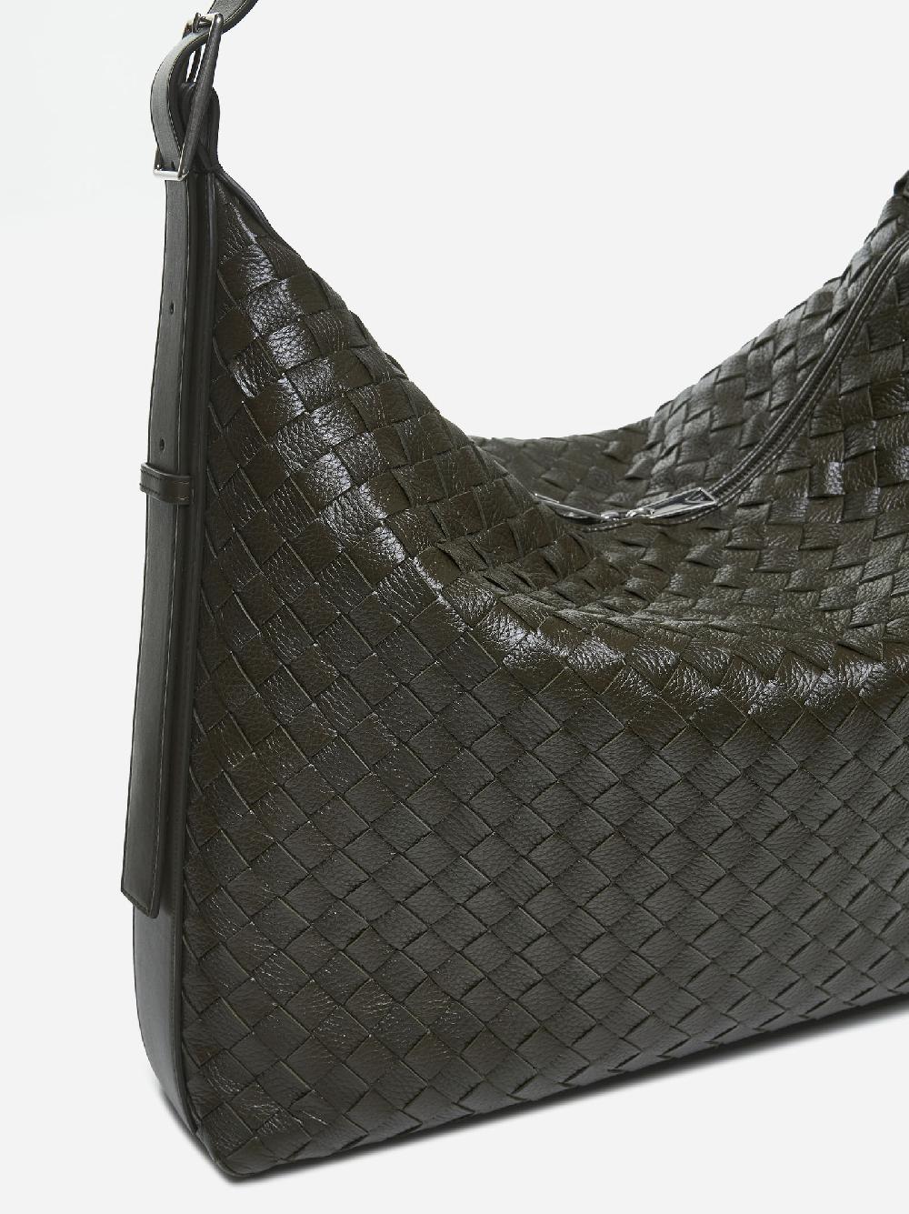 BOTTEGA VENETA Borsa hobo Traveller in pelle Intrecciato In Vendita