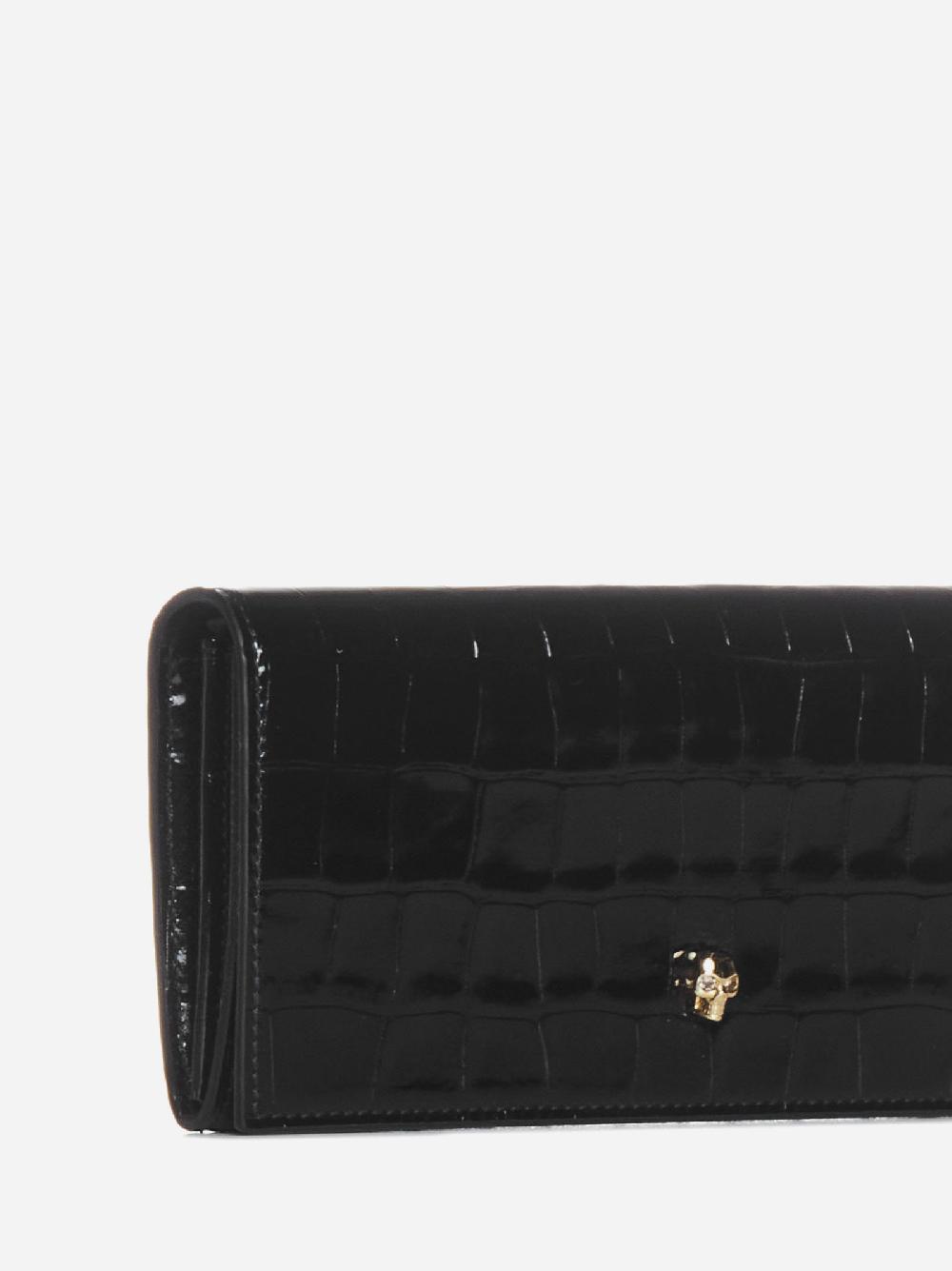 ALEXANDER MCQUEEN Borsa Skull a portafoglio in vernice effetto coccodrillo 2025