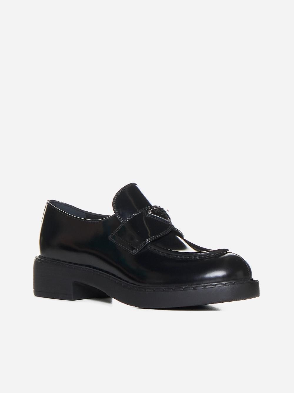 PRADA Mocassini in pelle con placca-logo Italia