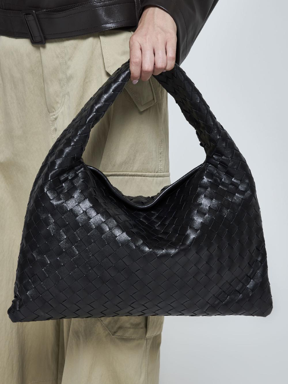 BOTTEGA VENETA Borsa Hop piccola in pelle Intrecciato Italy
