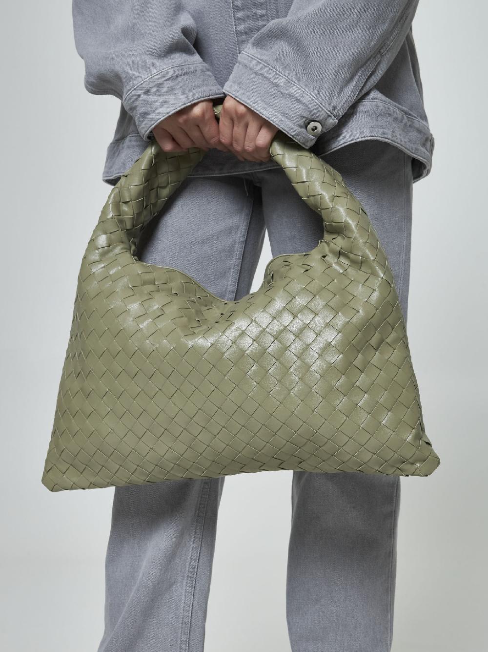BOTTEGA VENETA Borsa Hop piccola in pelle Intrecciato In Linea