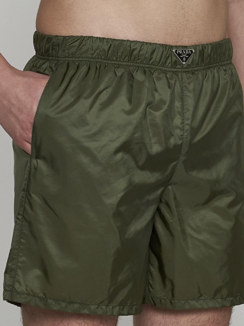 PRADA Shorts in Re-Nylon con placca-logo In Saldo