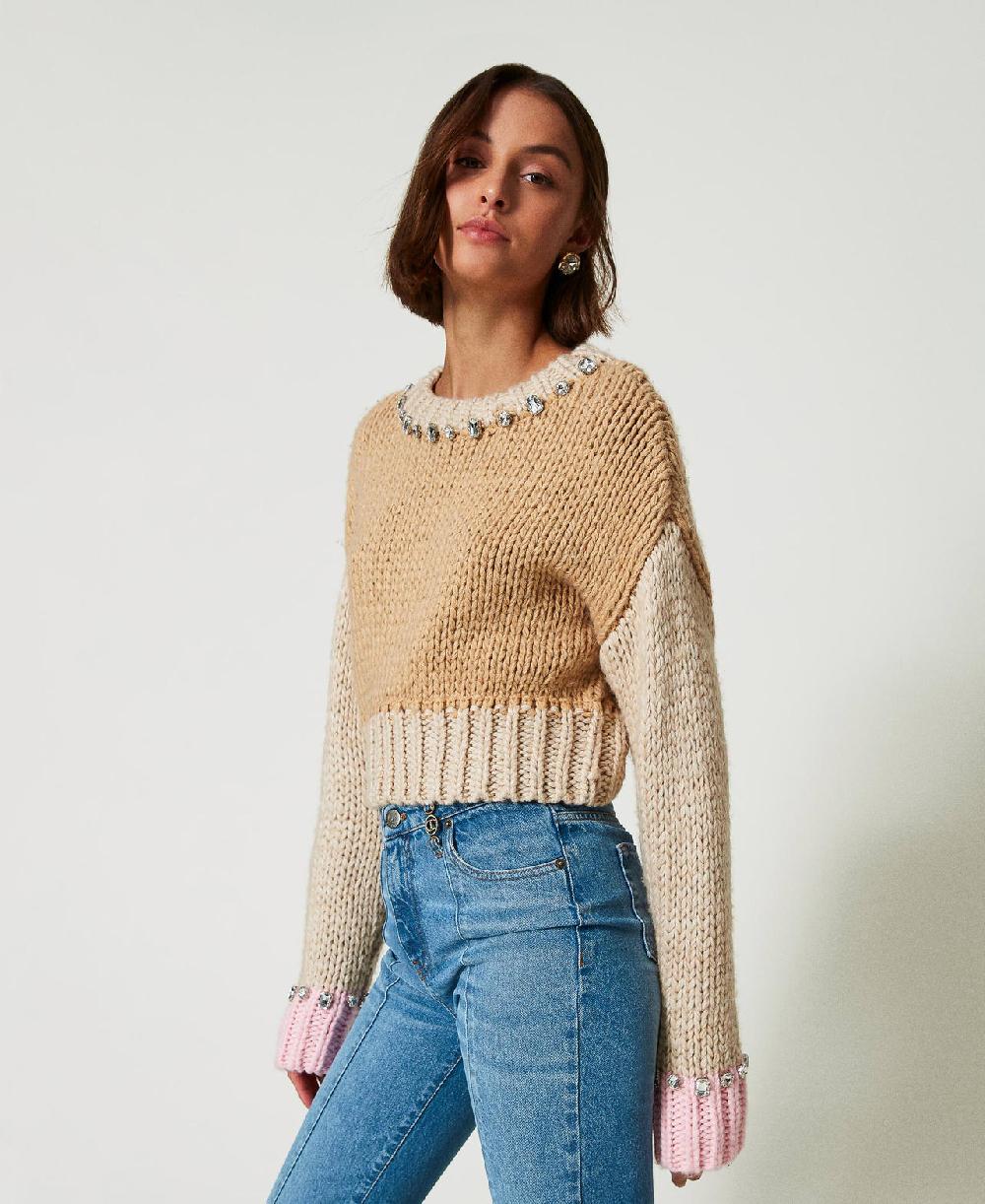 Scee by twin set Maglia color block con ricami a mano In Vendita