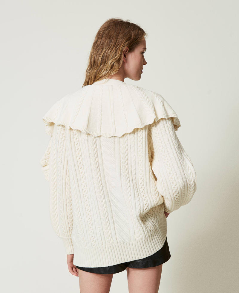 Scee by twin set Cardigan in misto lana con volant Convenienza