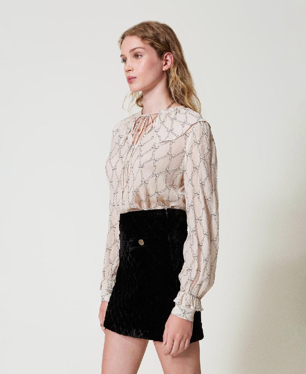 Scee by twin set Blusa in creponne con stampa fiocchi Saldi