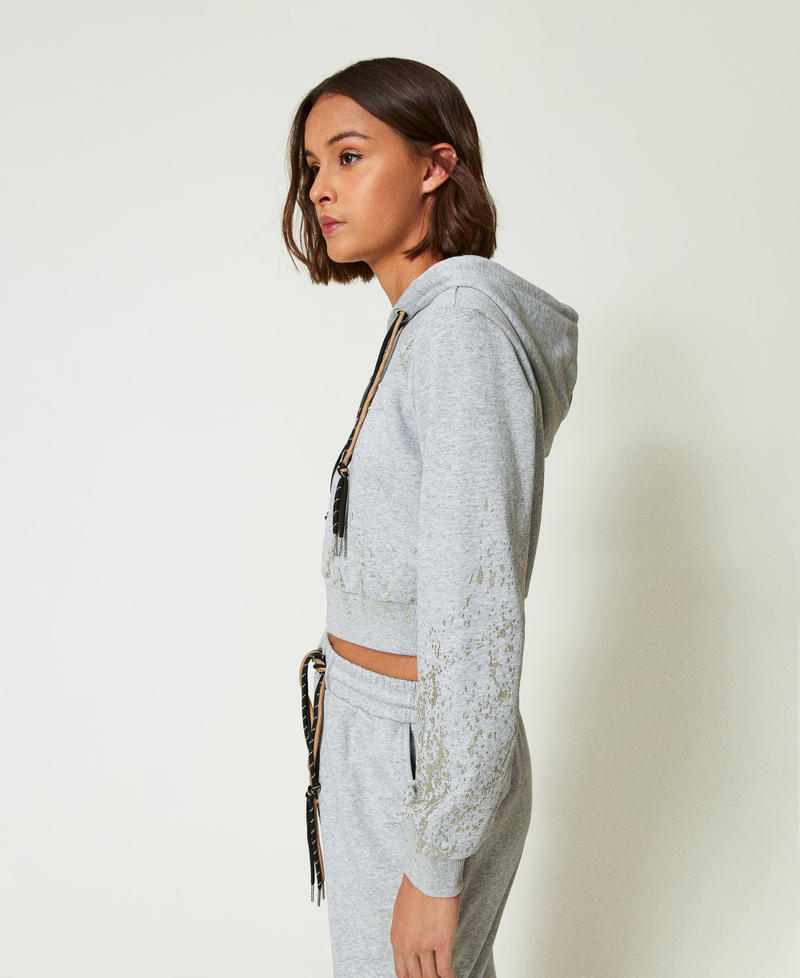 Scee by twin set Felpa cropped MYFO con stampa glitter Fino al 60% di sconto