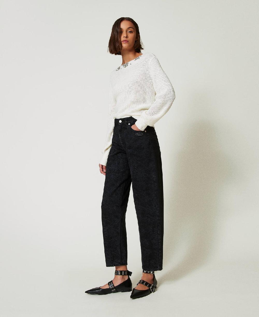 Scee by twin set Jeans barrel fit con stampa snake In vendita