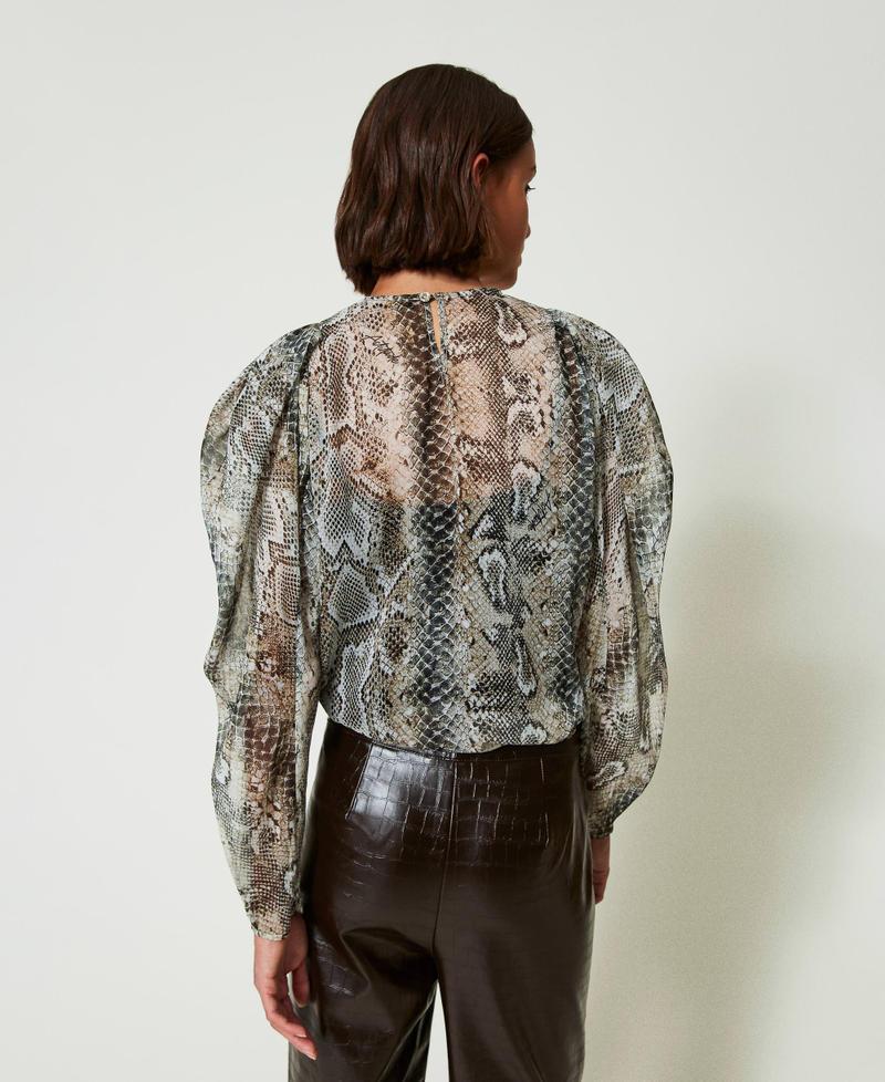 Scee by twin set Blusa in creponne con stampa snake Saldi Di Fabbrica