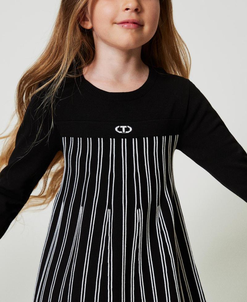 Scee by twin set Abito corto in maglia a righe flexage Ultimi due giorni