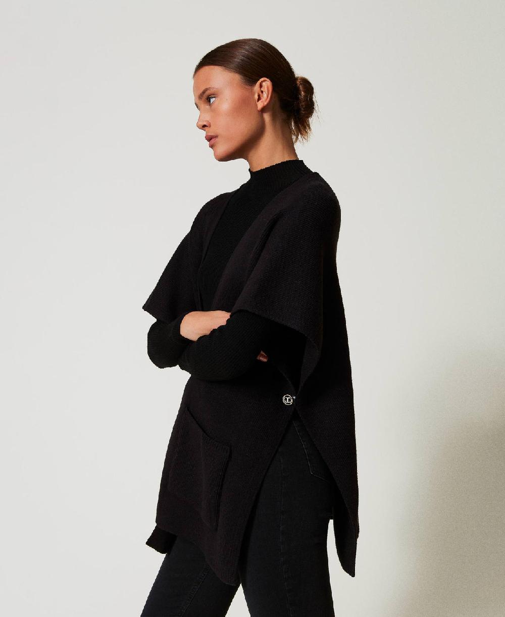 Scee by twin set Poncho in maglia con ricamo logo Saldi Di Fabbrica