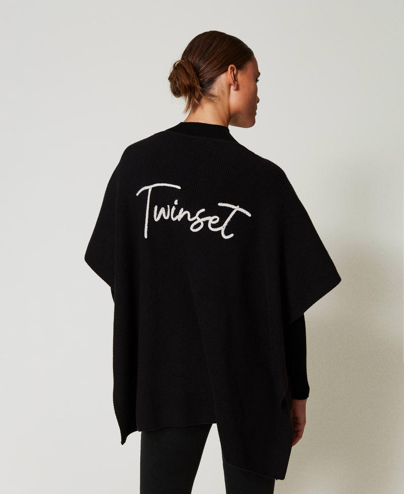 Scee by twin set Poncho in maglia con ricamo logo Saldi Di Fabbrica