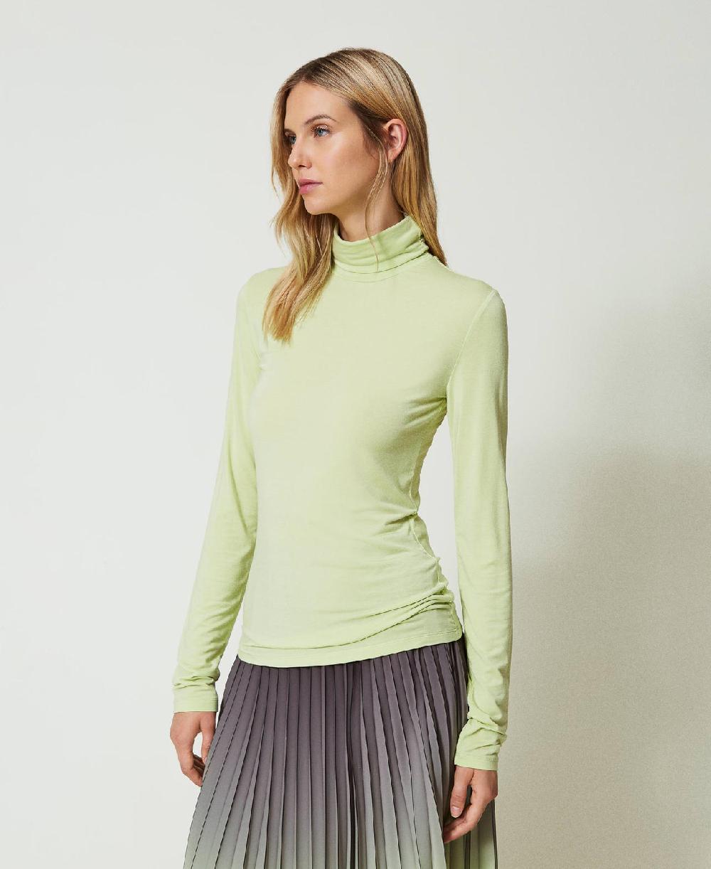 Scee by twin set T-shirt dolcevita con ricamo logo Acquista Ora