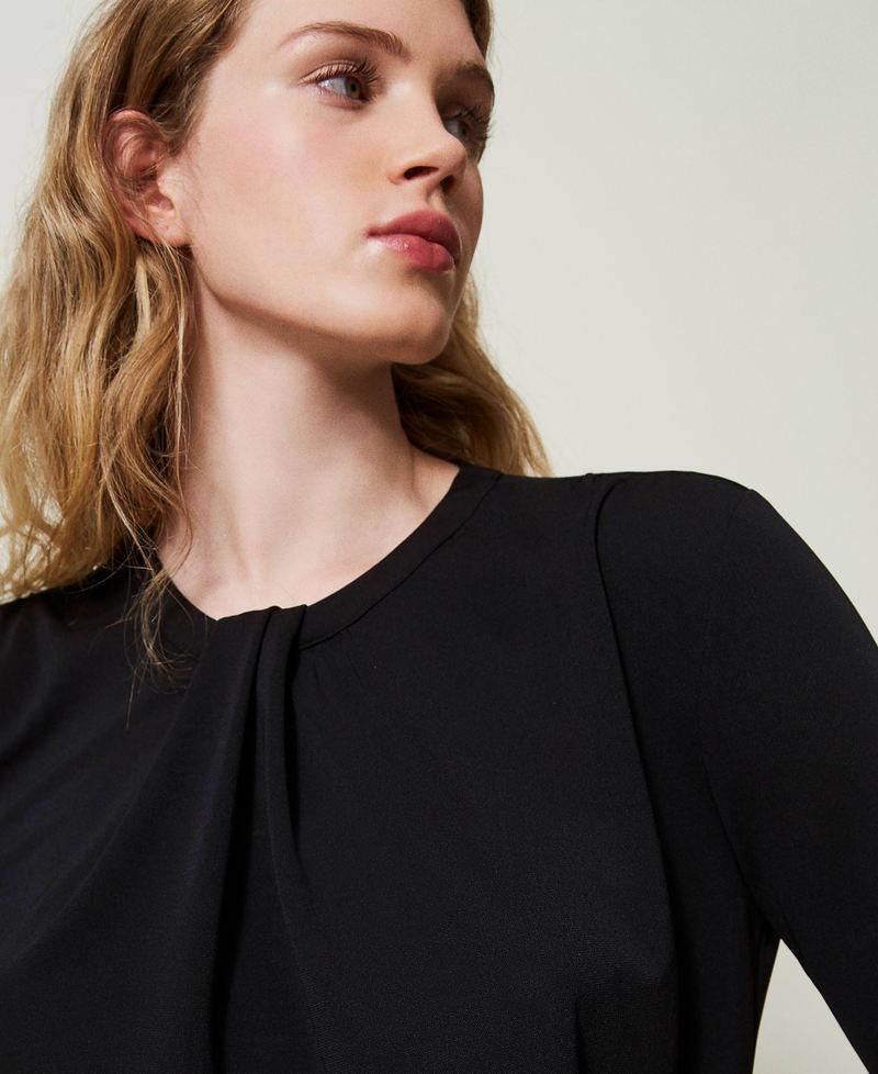 Scee by twin set Blusa in jersey crêpe con drappeggio In Saldo