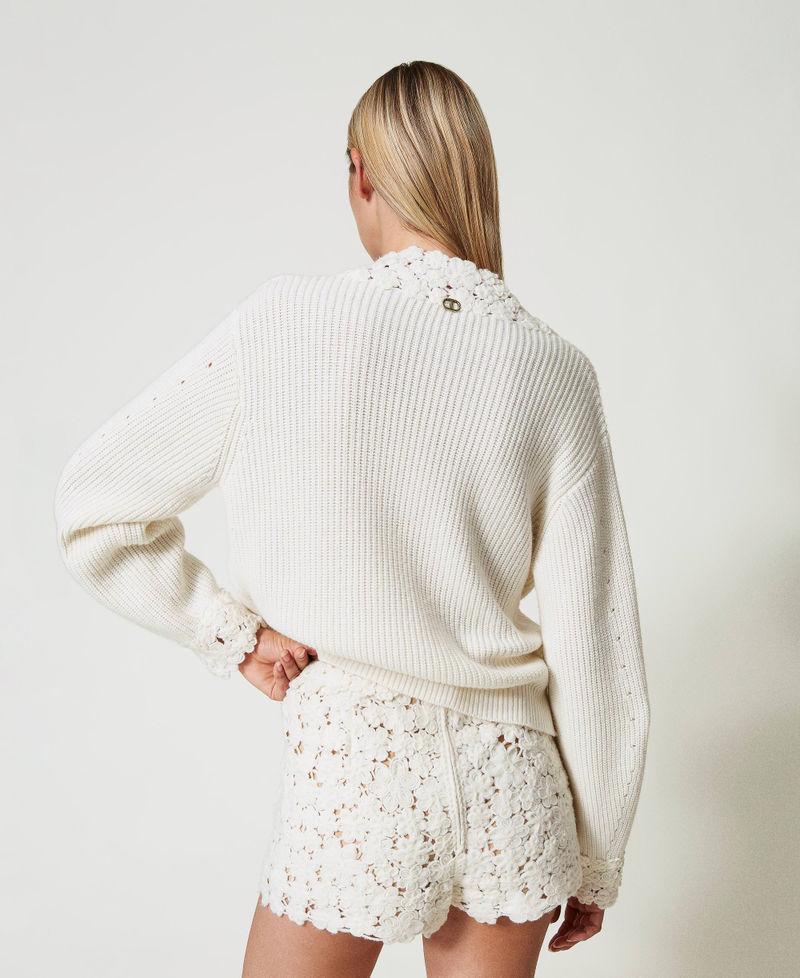 Scee by twin set Shorts in maglia misto lana con ricamo Only for today
