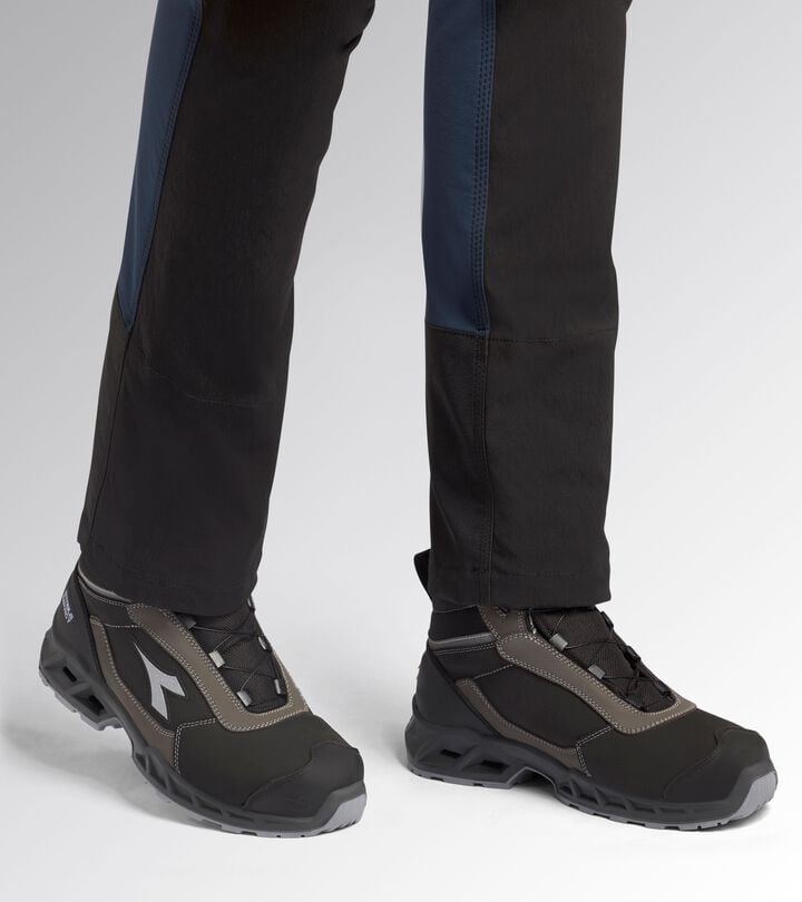 Utility Diadora SHARK ST IMP LEA Q MID S3S FO SR SC ESD Scarpa antinfortunistica alta Negozi Online