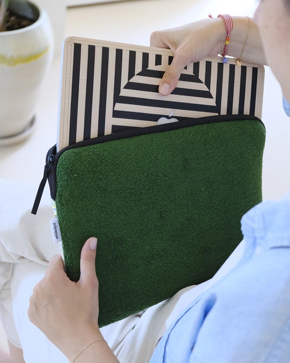 Wood'd Patch Green Macbook Case In Vendita