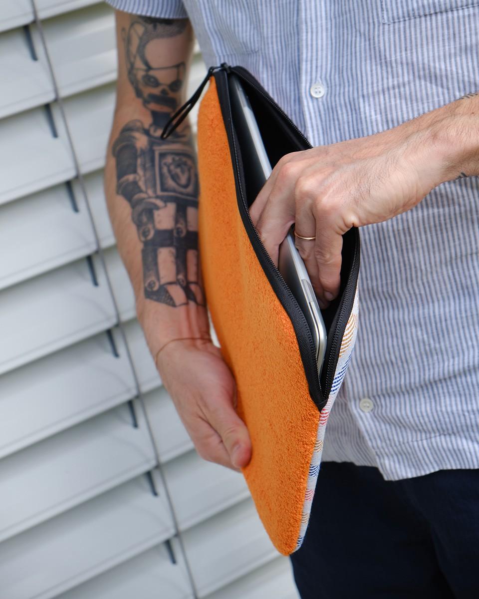 Wood'd Patch Orange Macbook Case Sostegno trimestrale