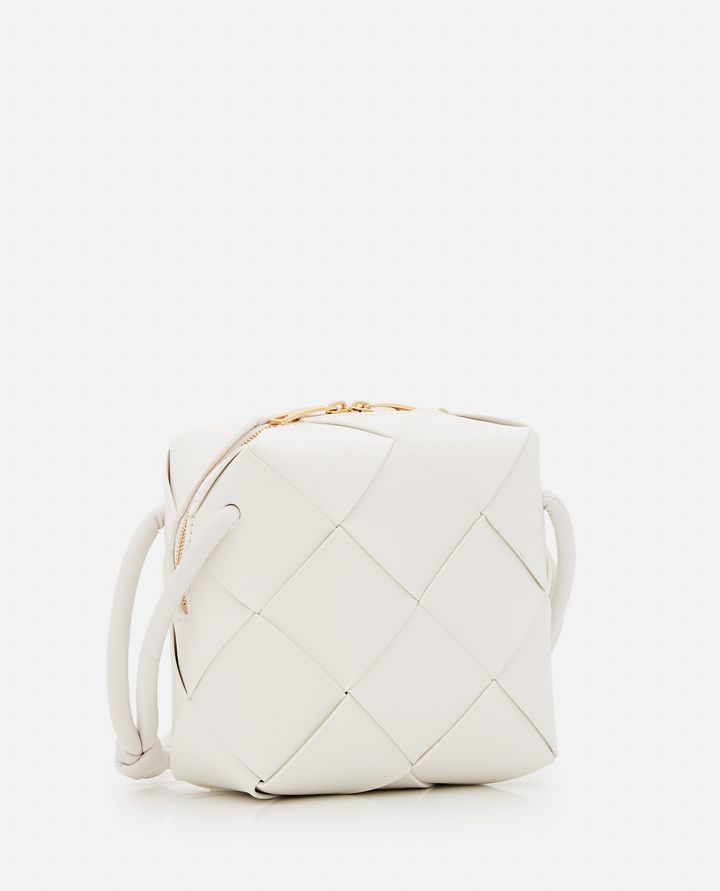 Bottega Veneta MINI CASSETTE CAMERA BAG IN PELLE Spedizione Gratuita