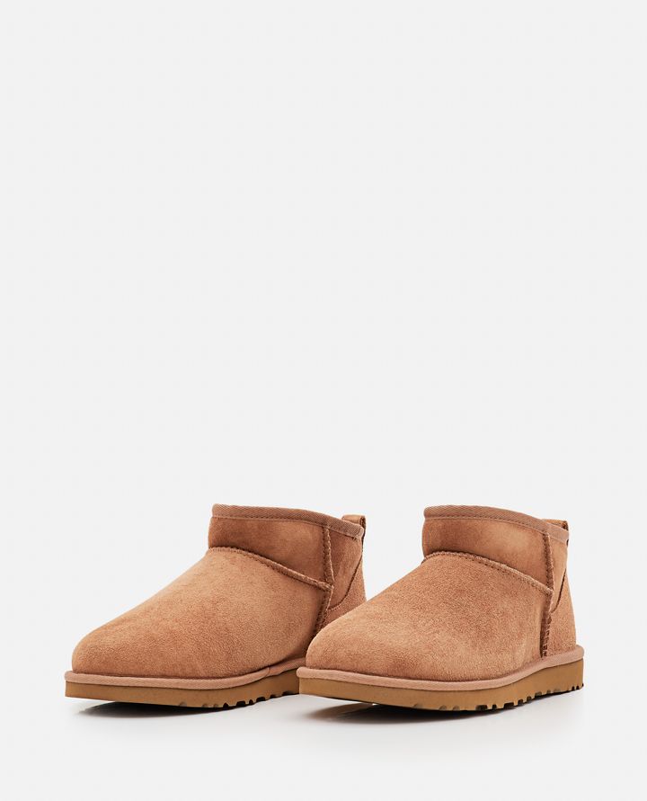 Ugg CLASSIC ULTRA MINI Enormi risparmi