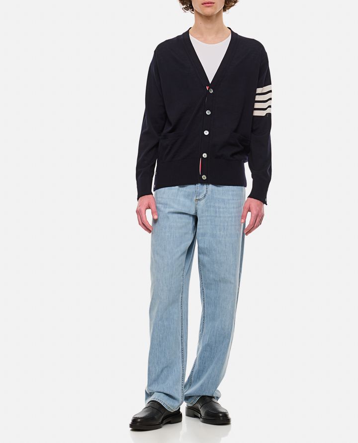Thom Browne CARDIGAN CLASSICO SCOLLO A V Rilascio limitato