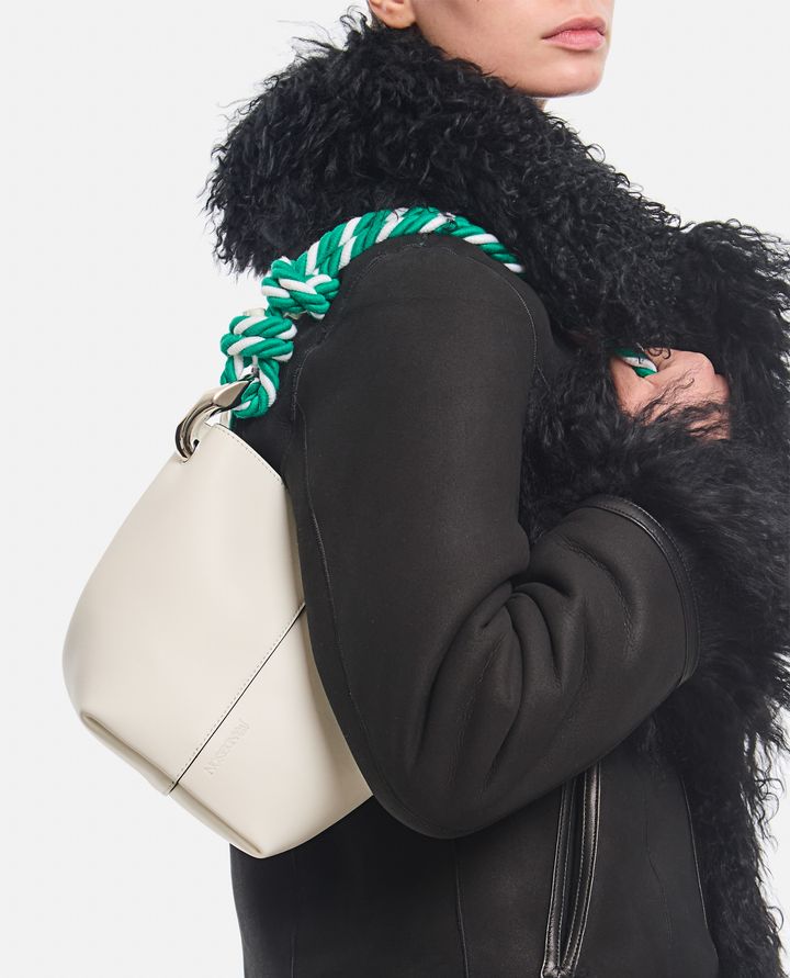 JW Anderson THE JWA CORNER BUCKET BORSA PICCOLA Fino al 55% di sconto