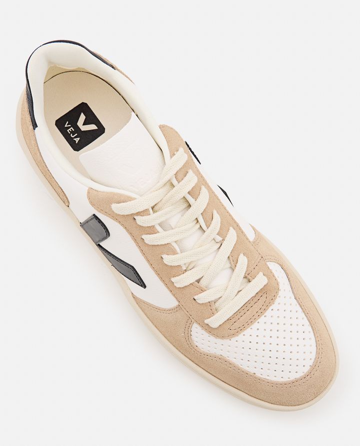 Veja V 10 SNEAKERS Presa