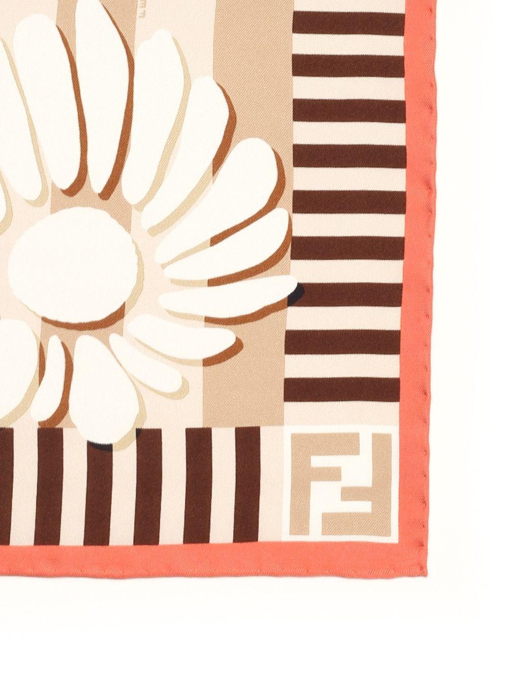 Al Duca D'Aosta Fendi Foulard in seta stampa Peekaboo Fino al 50% di sconto