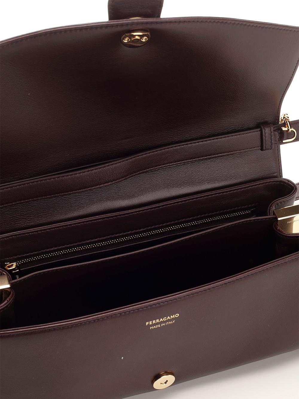Al Duca D'Aosta Ferragamo GANCINO POUCH MEDIUM SHOULDER BAG WITH SHOUDLER STRAP AND CHAIN BORDEAUX Sconto di tempo limitato