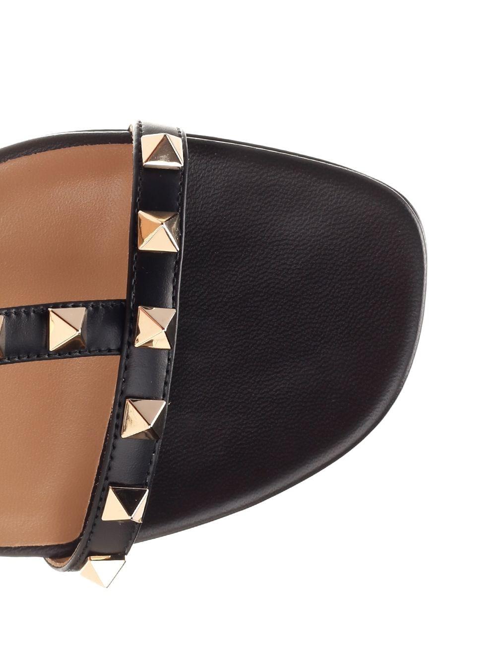 Al Duca D'Aosta Valentino Garavani Sandali alla schiava "Rockstud" Negozio